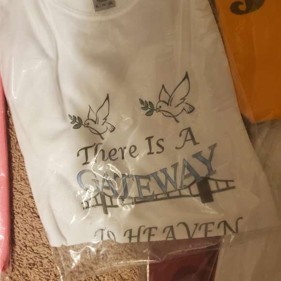 Tshirts - Picture 2 of 3